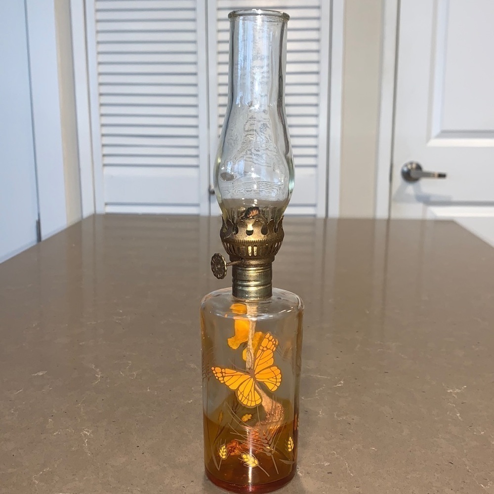 Vtg Lamplight Farms Glass Butterfly Oil Lamp 10”